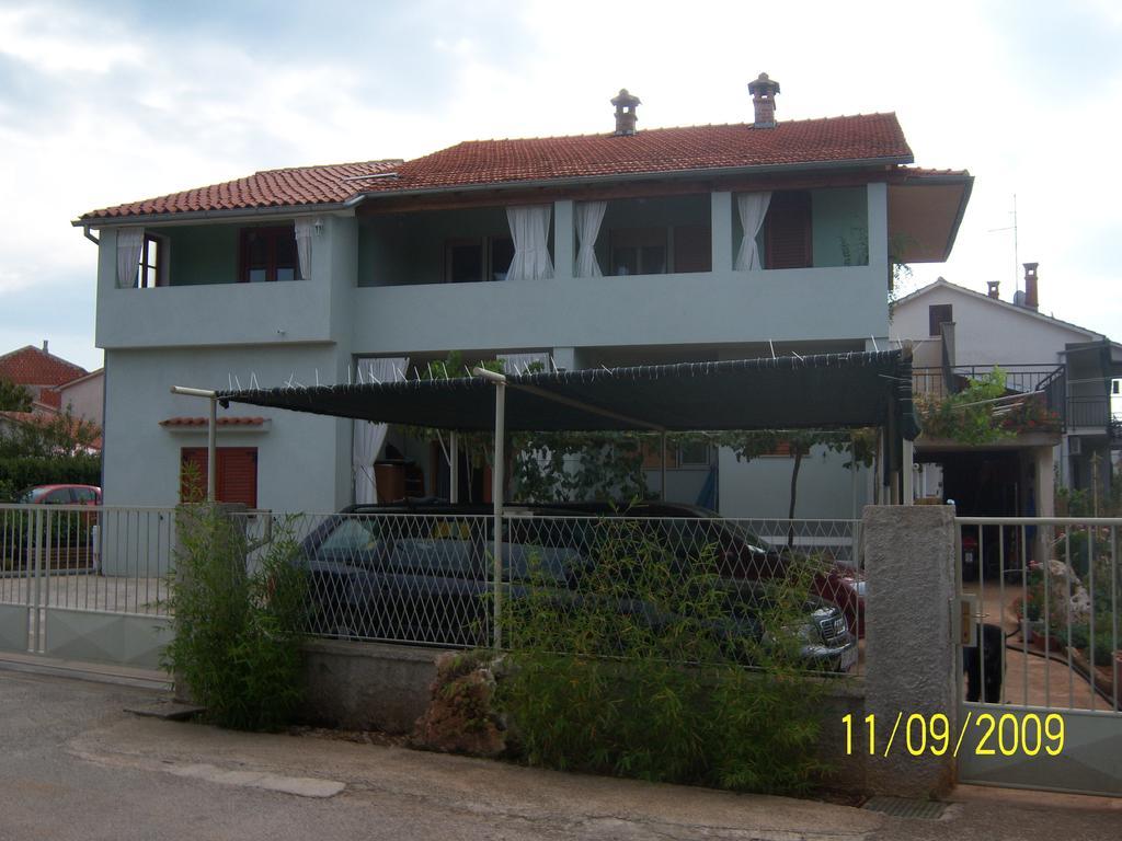 Apartments Cerin Fazana Ruang foto